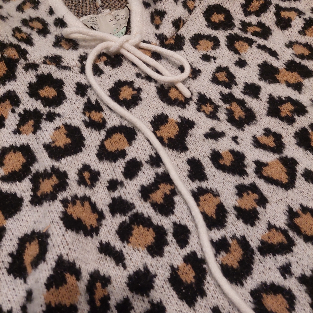 By Anthropologie Leopard Print Hooded Sweater Cozy Warm Fall Winter 1X - Picture 5 of 5